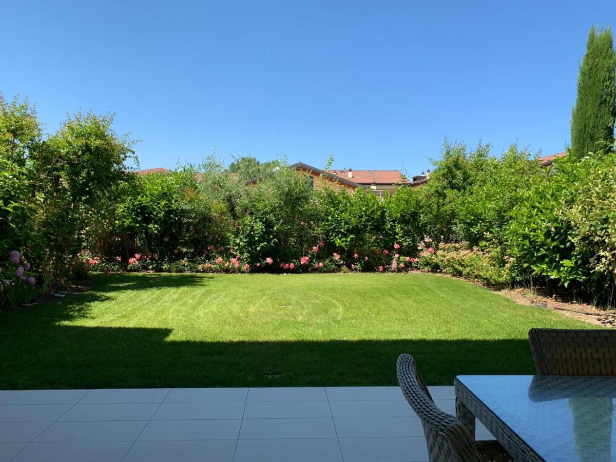 Apartment Blue Laguna Сирмионе Екстериор снимка